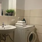 شقة 8 *